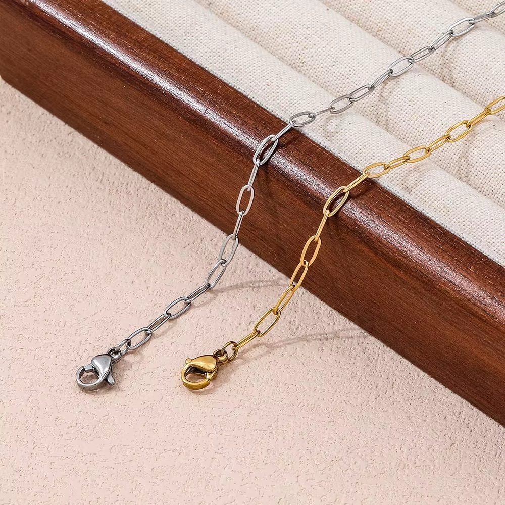 Dainty Stainless Steel Paperclip Chain Bracelet - Picture 4 of 5
